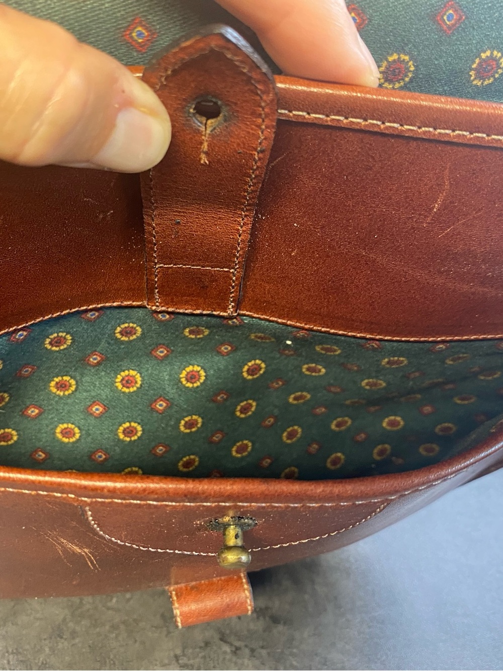 Arlington Greene Saddlery Brown worn Leather Saddle Crossbody Bag - Picture 11 of 11